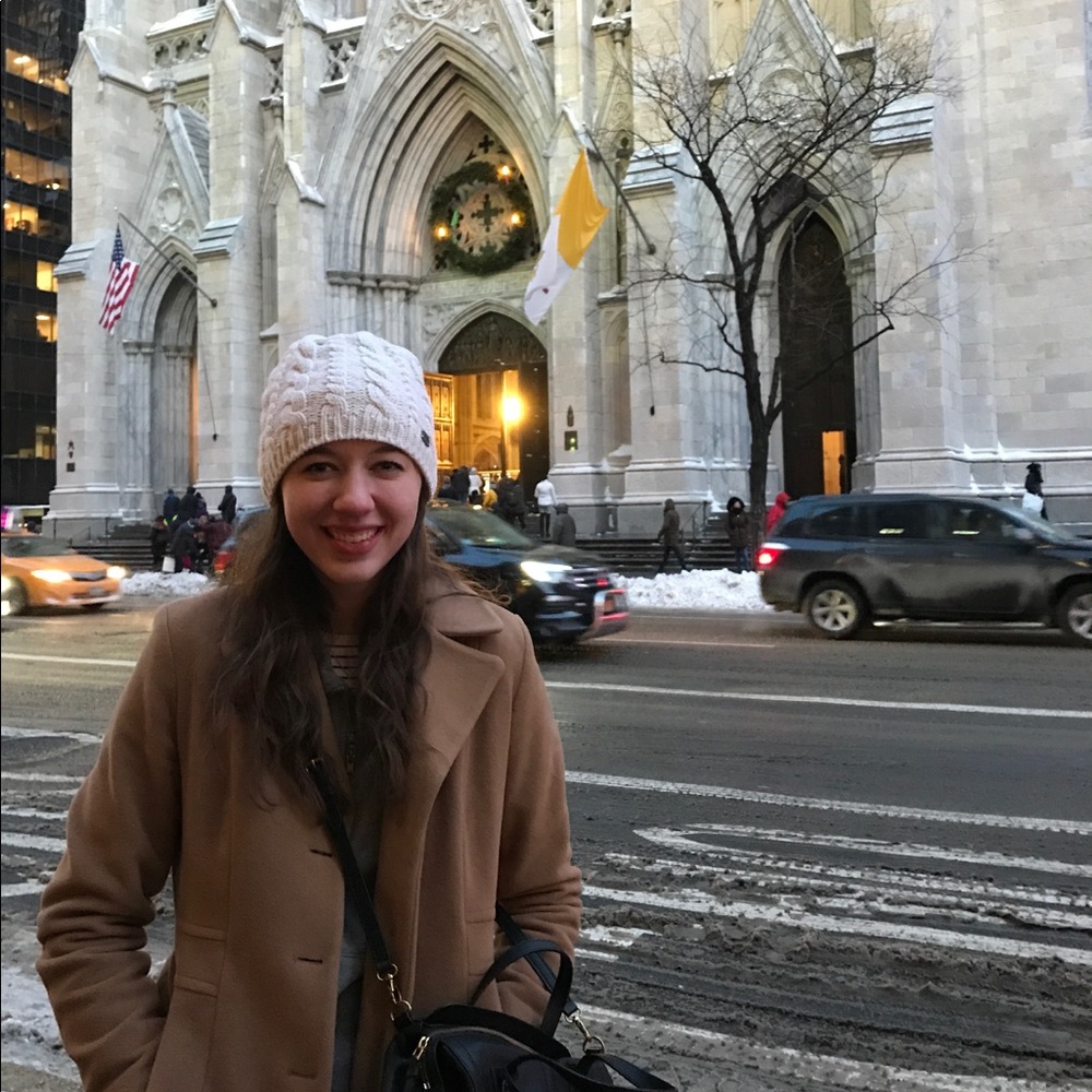 Meet your Posher, Caitlin